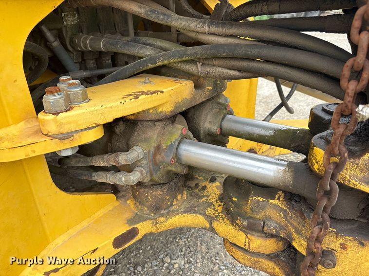 image for item DY2465 2006 New Holland B95 backhoe