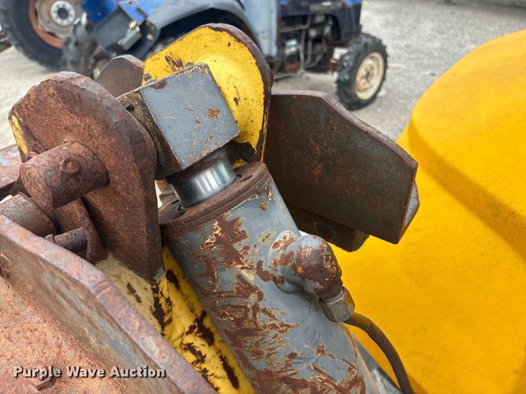 image for item DY2465 2006 New Holland B95 backhoe