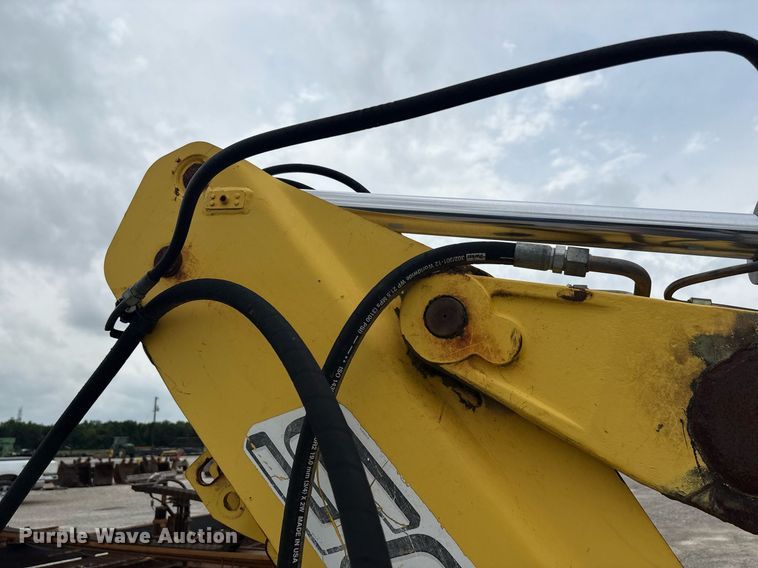 image for item DY2465 2006 New Holland B95 backhoe