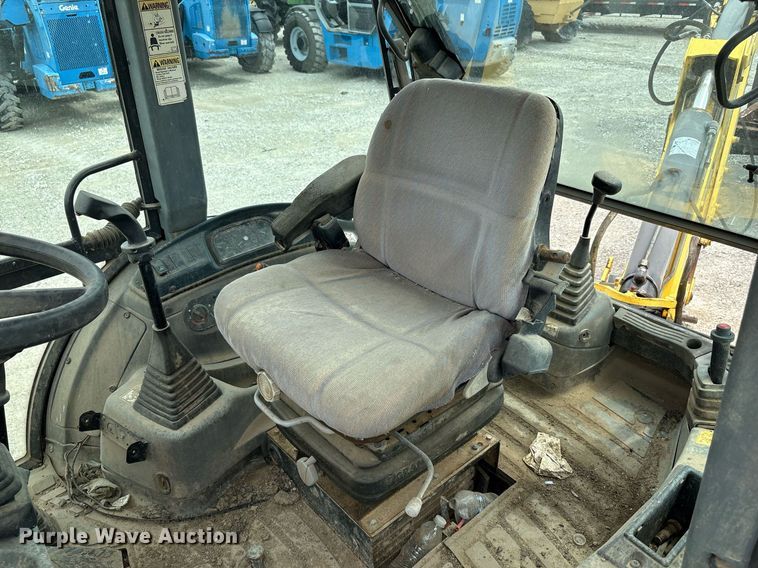 image for item DY2465 2006 New Holland B95 backhoe