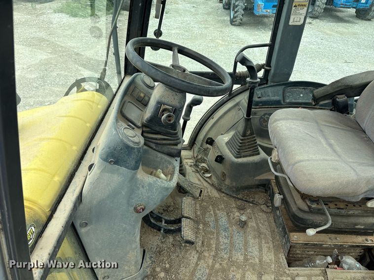 image for item DY2465 2006 New Holland B95 backhoe