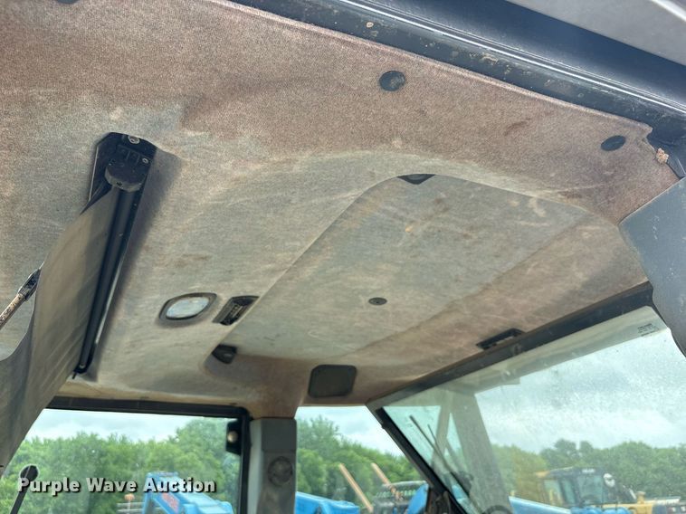 image for item DY2465 2006 New Holland B95 backhoe