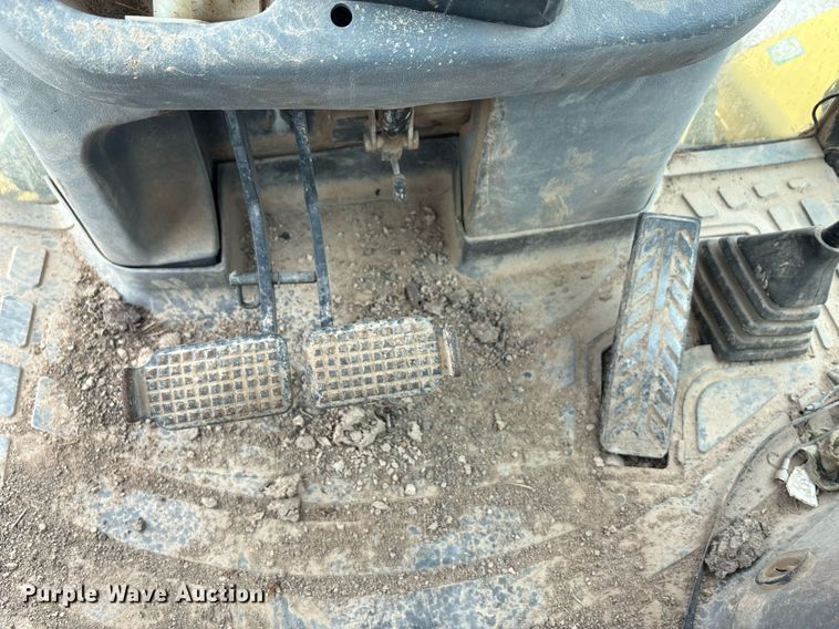 image for item DY2465 2006 New Holland B95 backhoe
