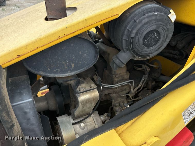 image for item DY2465 2006 New Holland B95 backhoe