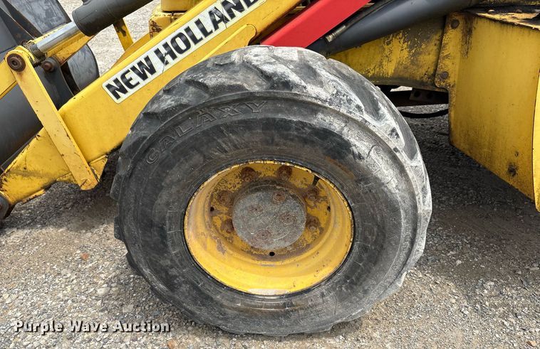 image for item DY2465 2006 New Holland B95 backhoe