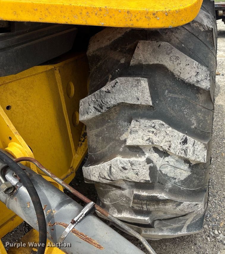 image for item DY2465 2006 New Holland B95 backhoe