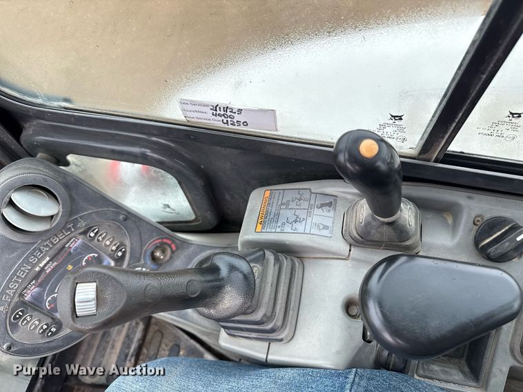 image for item DY8027 2015 Bobcat E45 mini excavator