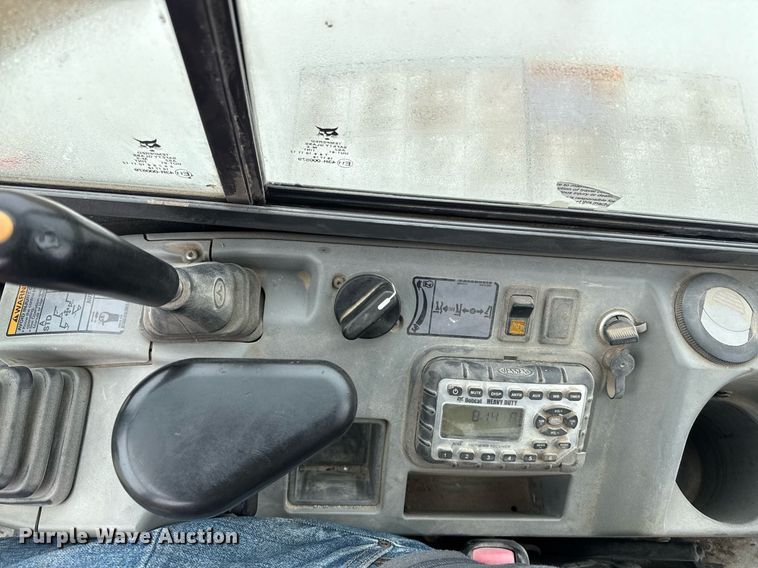 image for item DY8027 2015 Bobcat E45 mini excavator