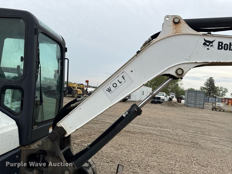 image for item DY8028 2016 Bobcat E45 mini excavator