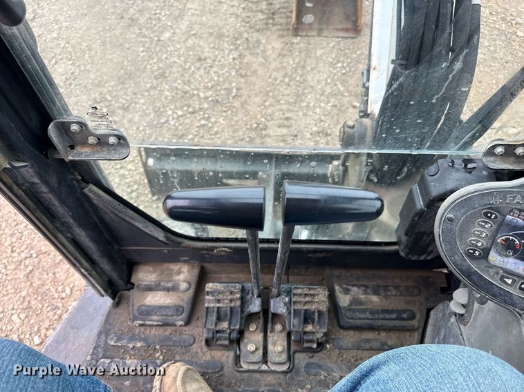 image for item DY8028 2016 Bobcat E45 mini excavator