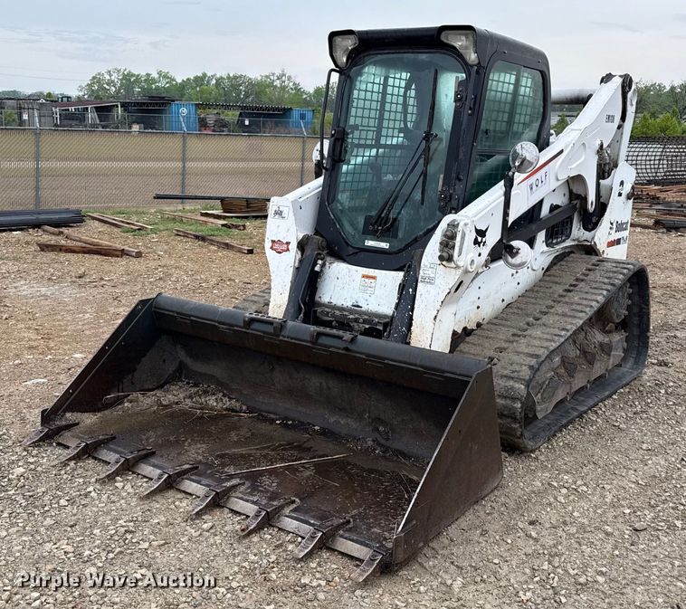 image for item DY8029 2016 Bobcat T750 tracked skid steer loader