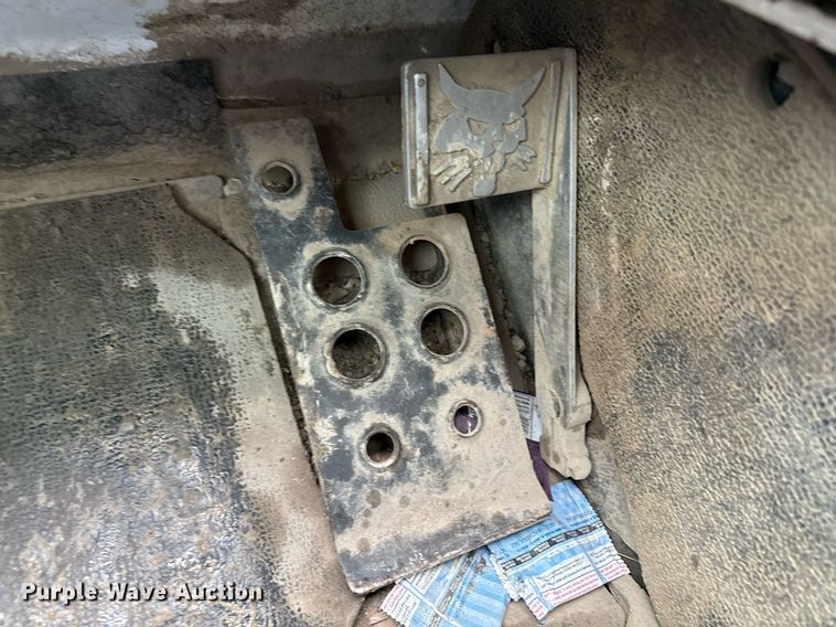 image for item DY8029 2016 Bobcat T750 tracked skid steer loader