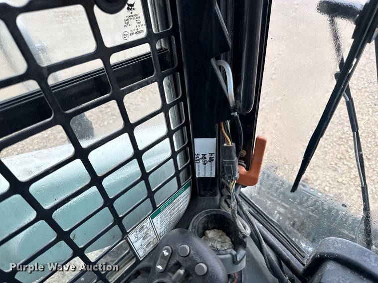 image for item DY8029 2016 Bobcat T750 tracked skid steer loader