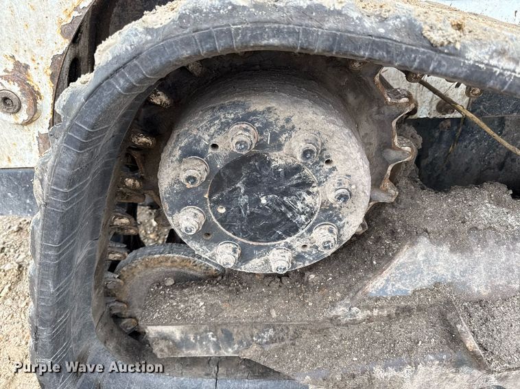 image for item DY8029 2016 Bobcat T750 tracked skid steer loader