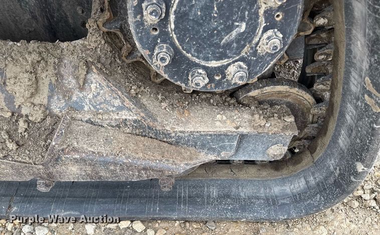 image for item DY8029 2016 Bobcat T750 tracked skid steer loader