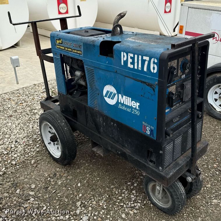 image for item DY8033 Miller Bobcat 250 welder