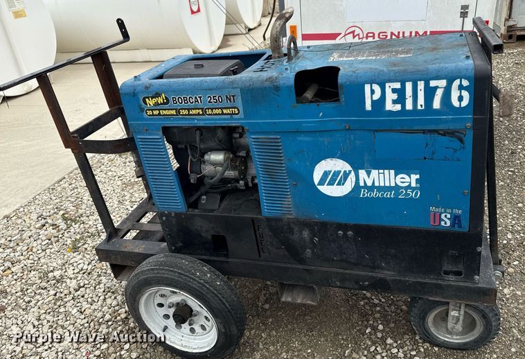 image for item DY8033 Miller Bobcat 250 welder