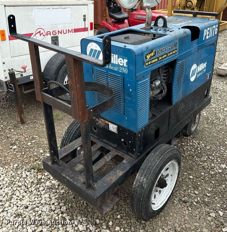 image for item DY8033 Miller Bobcat 250 welder