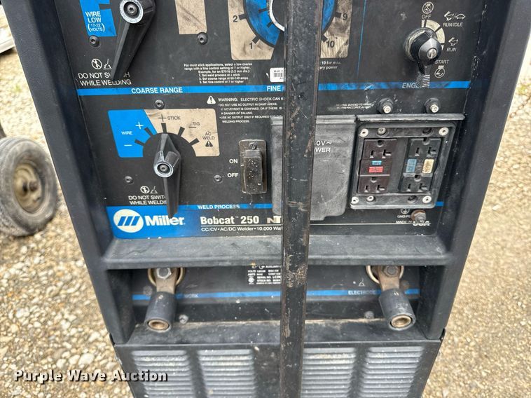 image for item DY8033 Miller Bobcat 250 welder