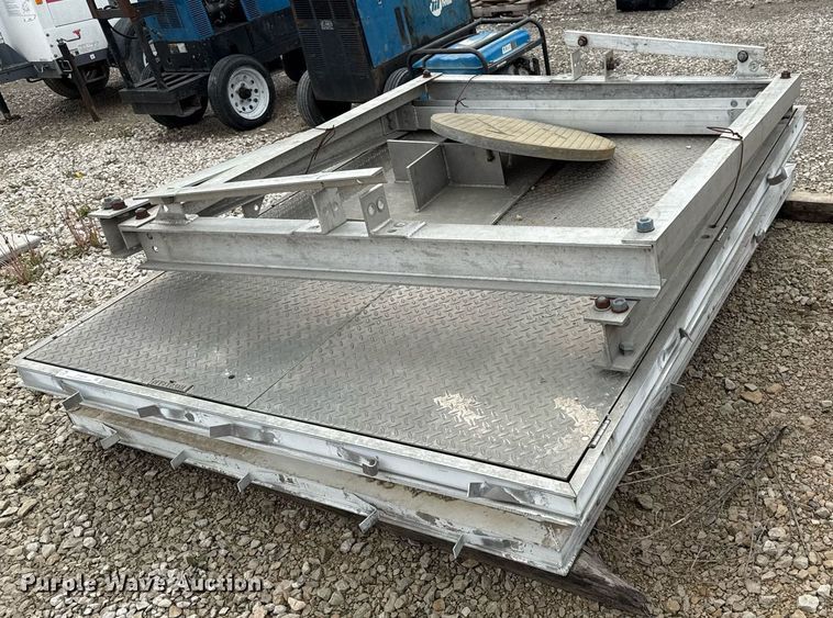image for item DY8034 (2) roof hatches
