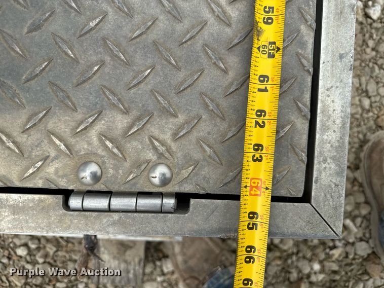 image for item DY8034 (2) roof hatches