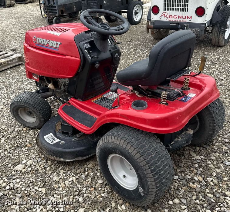 image for item DY8036 2007 Troy Bilt Pony lawn mower
