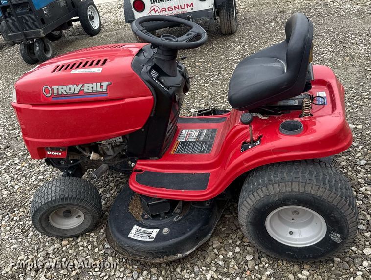 image for item DY8036 2007 Troy Bilt Pony lawn mower