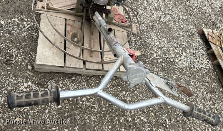 image for item DY8038 Whiteman power trowel