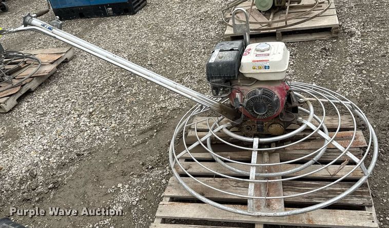 image for item DY8040 Terex power trowel