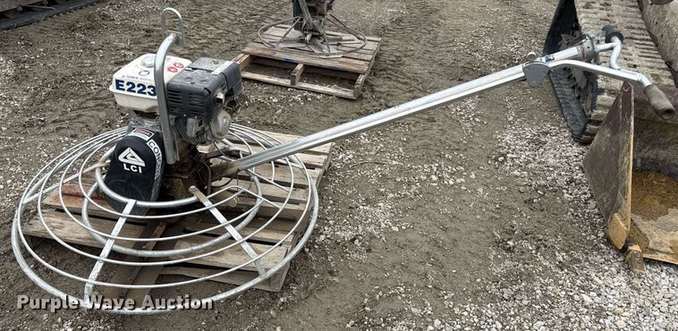 image for item DY8040 Terex power trowel