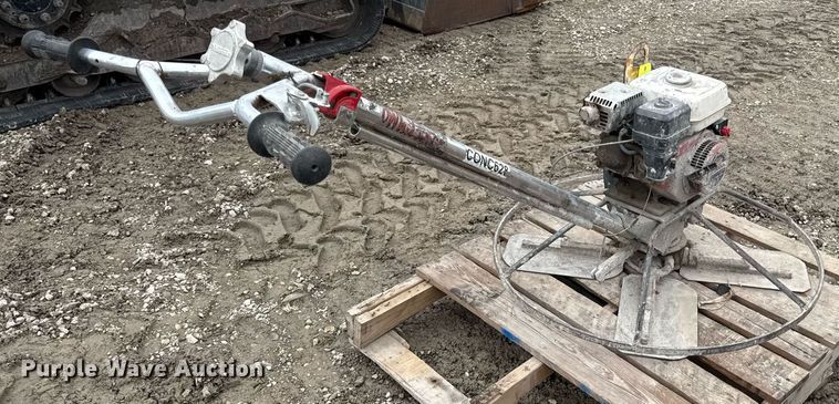 image for item DY8041 Whiteman CONC28 power trowel