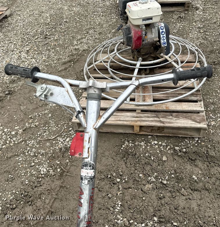 image for item DY8041 Whiteman CONC28 power trowel