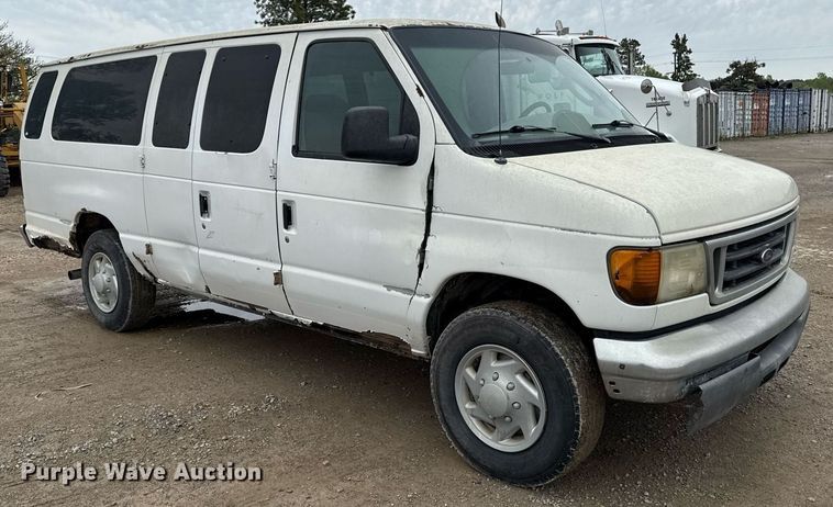 image for item DY8042 2006 Ford E350 Super Duty van