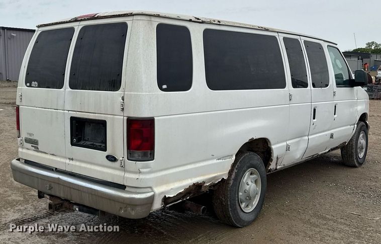 image for item DY8042 2006 Ford E350 Super Duty van