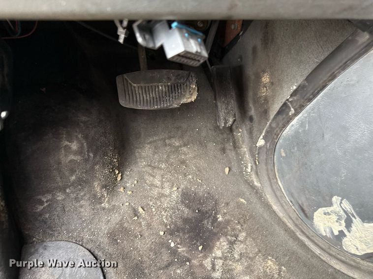 image for item DY8042 2006 Ford E350 Super Duty van