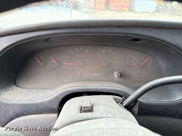 image for item DY8042 2006 Ford E350 Super Duty van