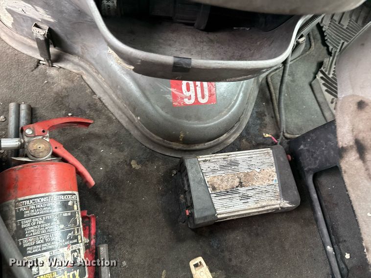 image for item DY8042 2006 Ford E350 Super Duty van