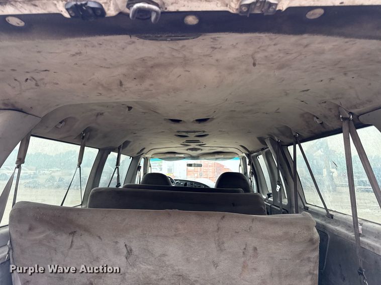 image for item DY8042 2006 Ford E350 Super Duty van