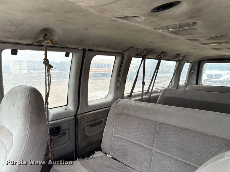 image for item DY8042 2006 Ford E350 Super Duty van