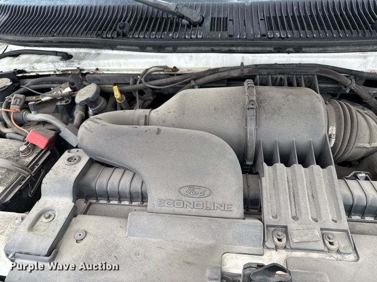 image for item DY8042 2006 Ford E350 Super Duty van