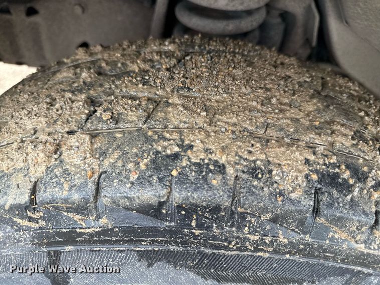 image for item DY8042 2006 Ford E350 Super Duty van