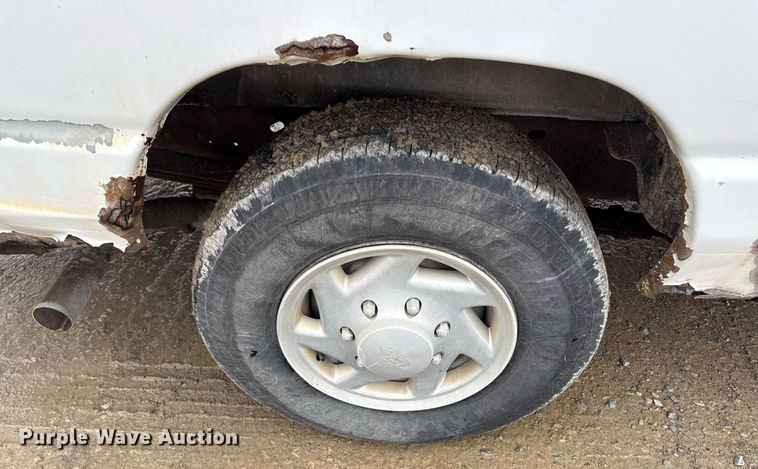 image for item DY8042 2006 Ford E350 Super Duty van