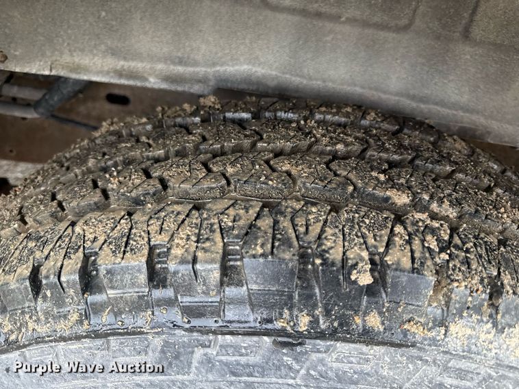 image for item DY8042 2006 Ford E350 Super Duty van