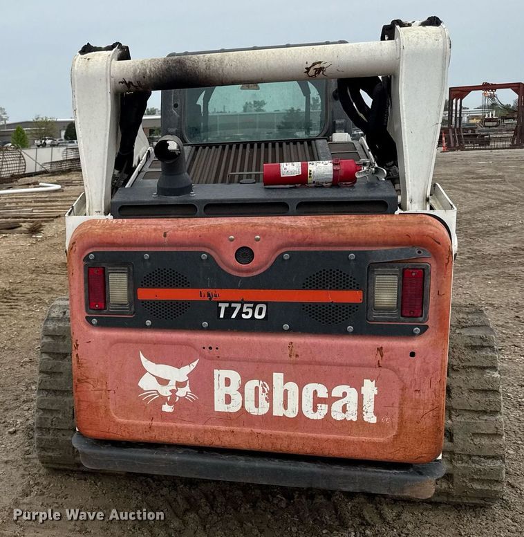 image for item DY8043 2016 Bobcat T750 tracked skid steer loader