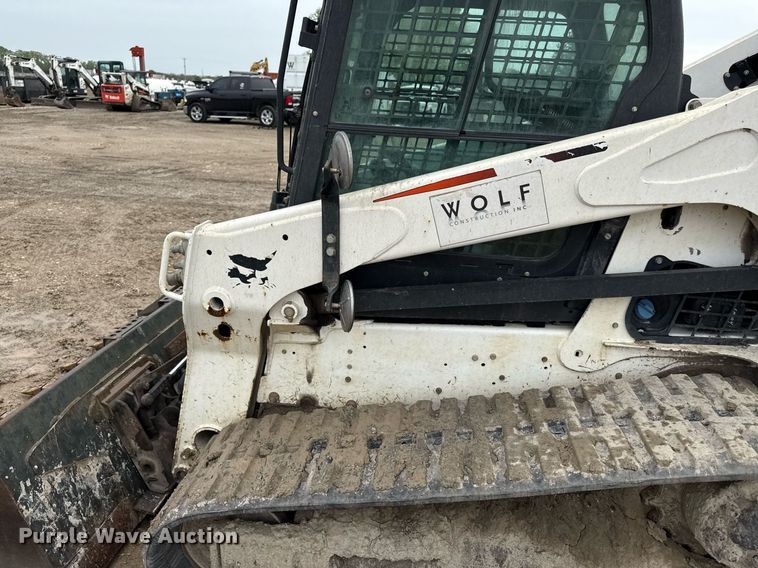 image for item DY8043 2016 Bobcat T750 tracked skid steer loader