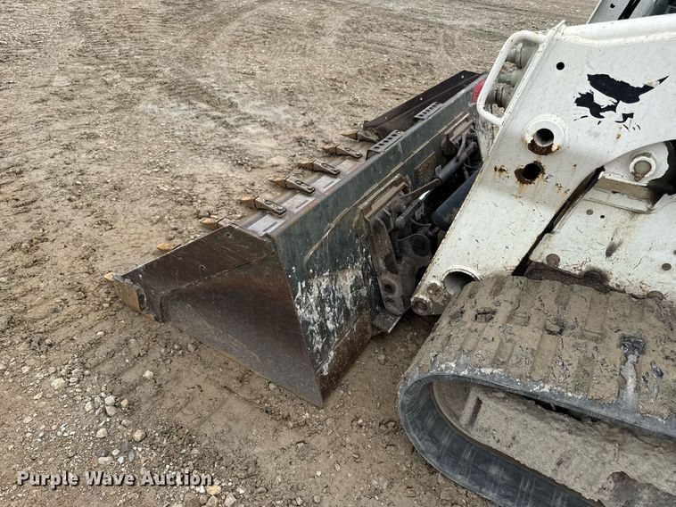 image for item DY8043 2016 Bobcat T750 tracked skid steer loader