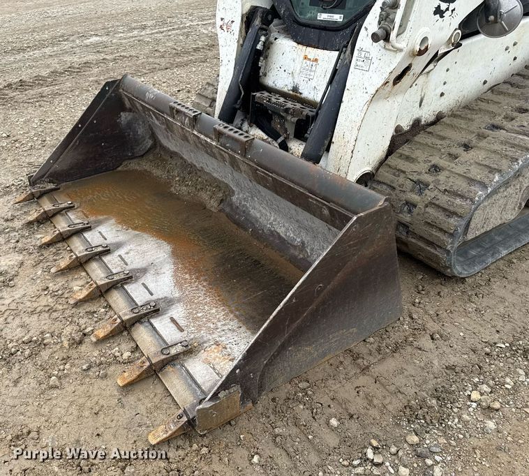 image for item DY8043 2016 Bobcat T750 tracked skid steer loader