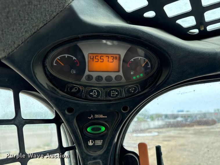 image for item DY8043 2016 Bobcat T750 tracked skid steer loader