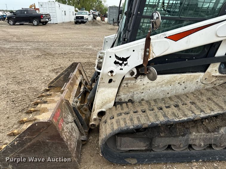 image for item DY8044 2018 Bobcat T770 tracked skid steer loader
