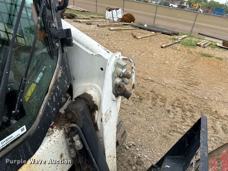image for item DY8044 2018 Bobcat T770 tracked skid steer loader